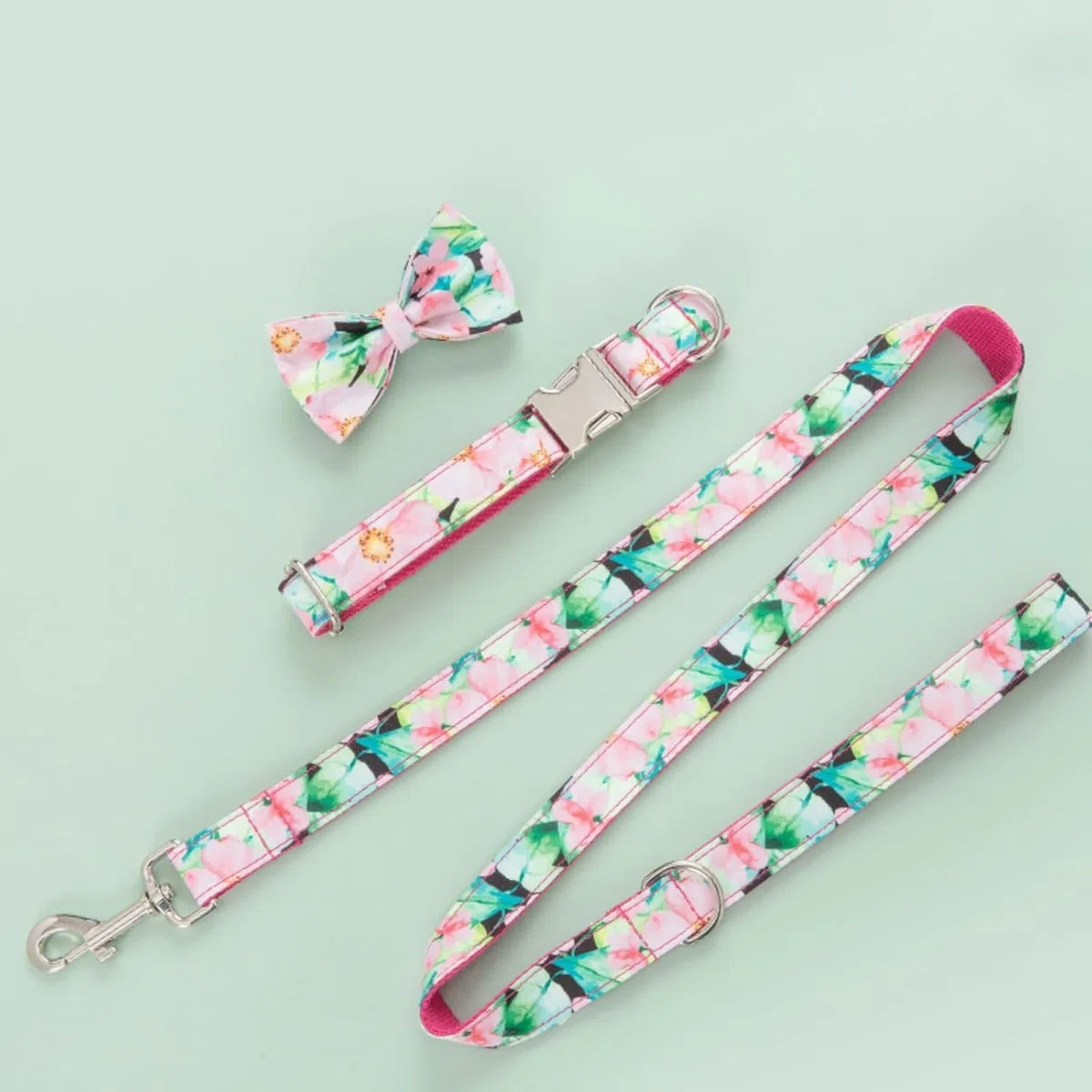 Haustierhalsband, Set aus Hundehalsband und Leine mit modischem Aufdruck. Verstellbares Fliege Metallschnalle Schnellverschluss, verdrehsichere(Pink,S)