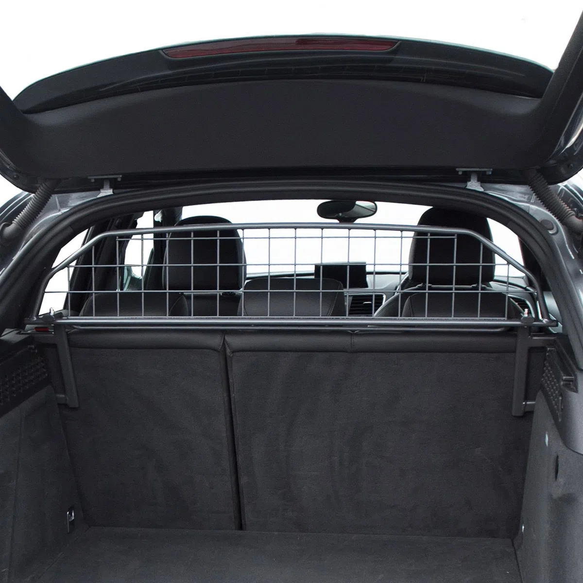 Travall Hundegitter für Audi Q3 2011-2018, fahrzeugspezifisches Trenngitter für den Kofferraum aus Stahl, passgenau für sicheren Hundetransport