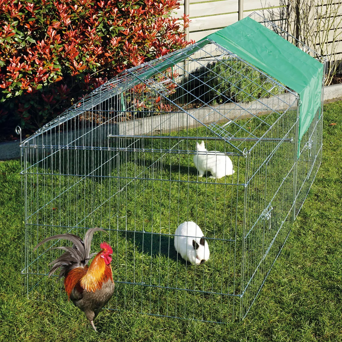 zooprinz Mobiles Außengehege mit Satteldach und Sonnenschutz | Für Hühner und Kaninchen im Garten, wetterfestes stabiles Metall, platzsparend verstaubar, 2 Größen zur Wahl