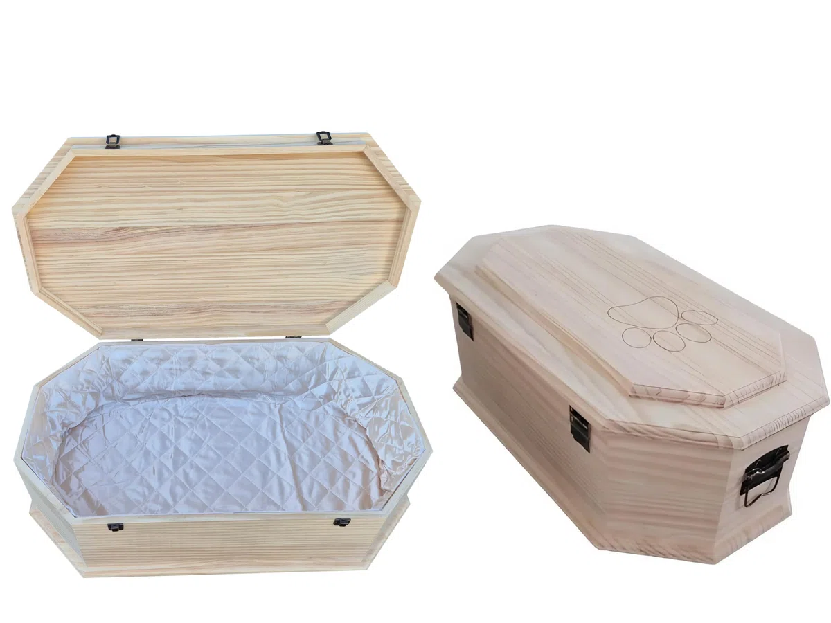 Holz Haustiersarg achteckig Natur belassen – Größe XXL für große Haustiere – Tiersarg mit Satin-Innenbezug & festem Metallverschluss – Premium-Sarg aus hochwertigem Holz