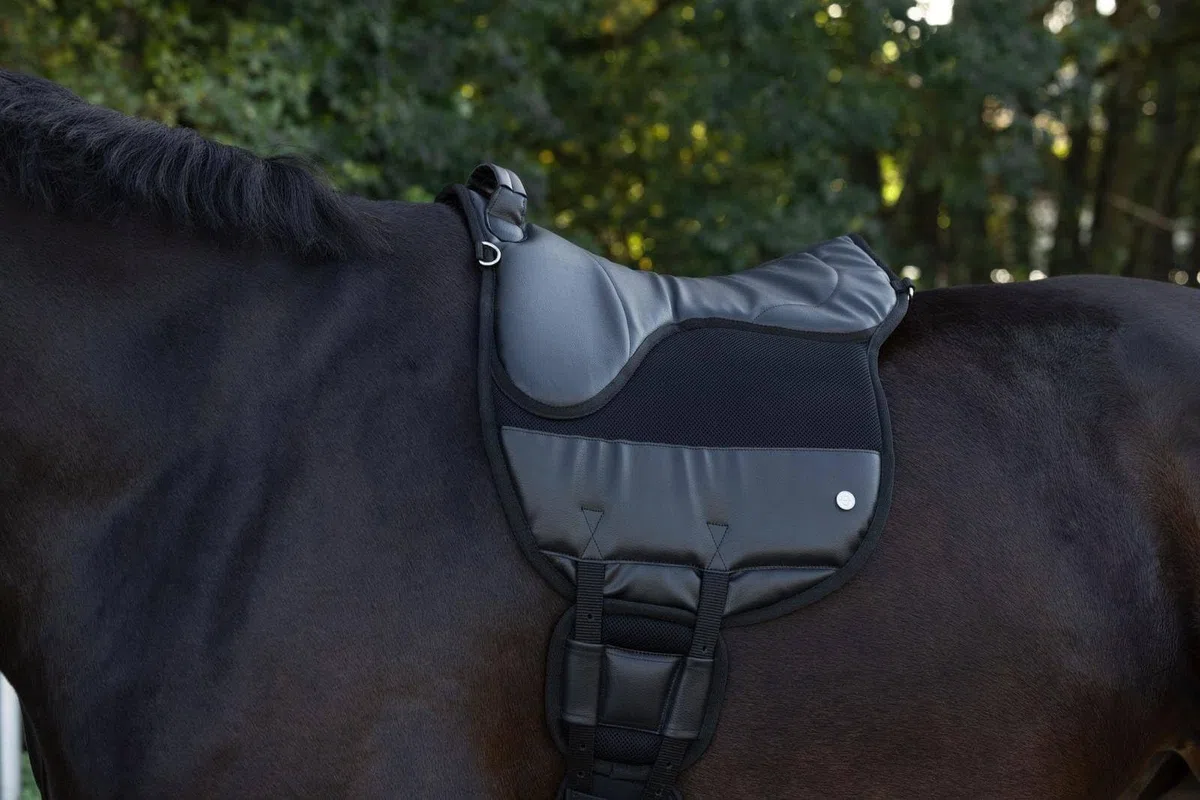 Kerbl Covalliero Reitpad AiRide schwarz 50cm