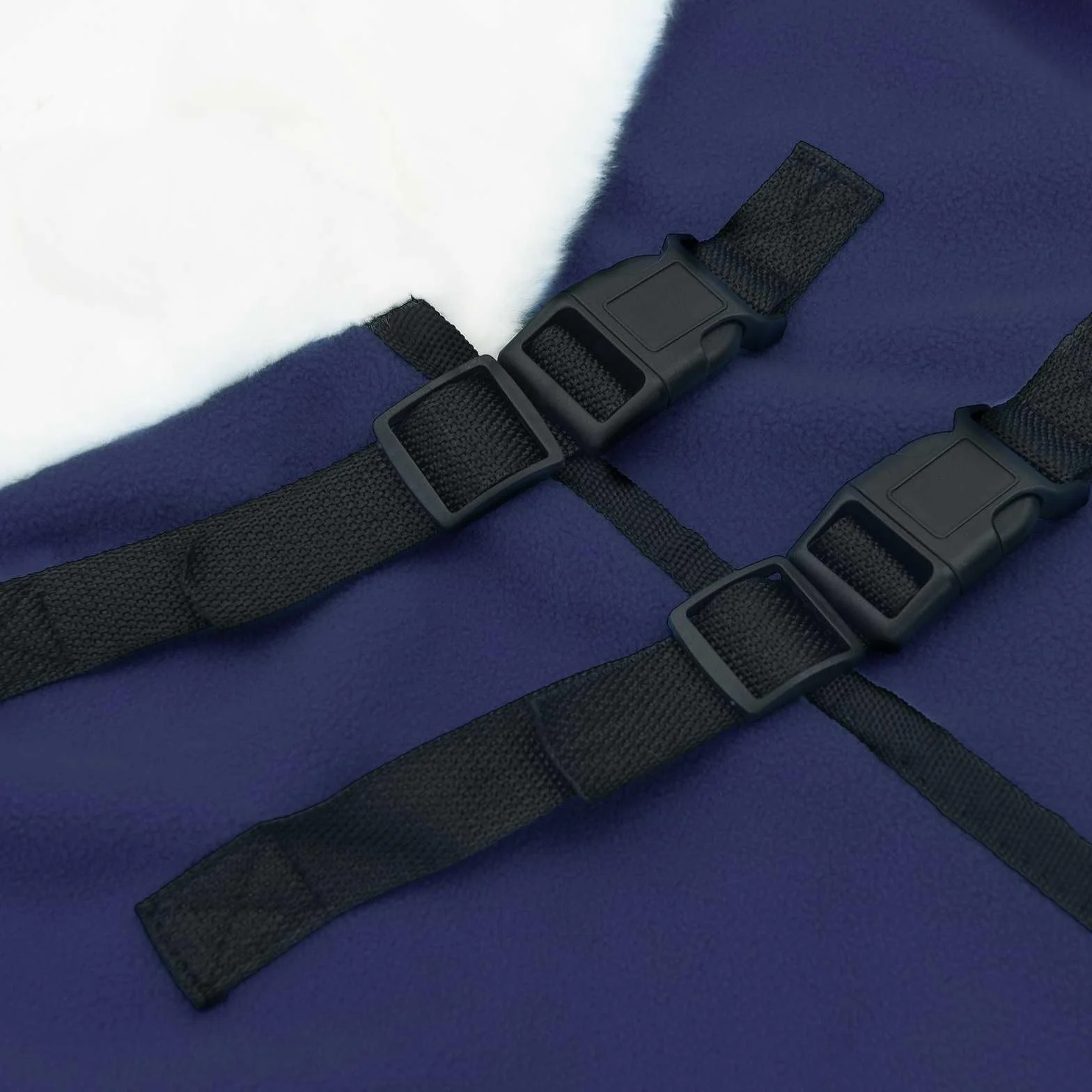 Pferdedecke Volles Aqua Polarfleece, atmungsaktiv, Winddicht, mit Schweifklappe und Brustverschluss, leichte Outdoordecke für Stall Weide und Paddock im Winter