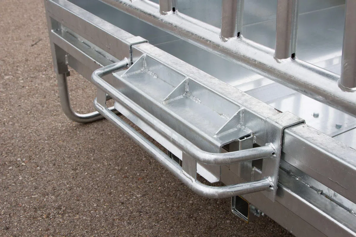 Kerbl Viereckraufe mit Palisaden- freßgitter 2 x 2m
