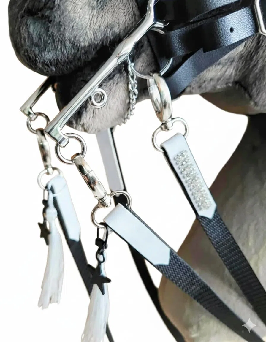 Hobby Horse Trense Kandare schwarz weiß unterlegt Zubehör für Steckenpferd Spielpferd