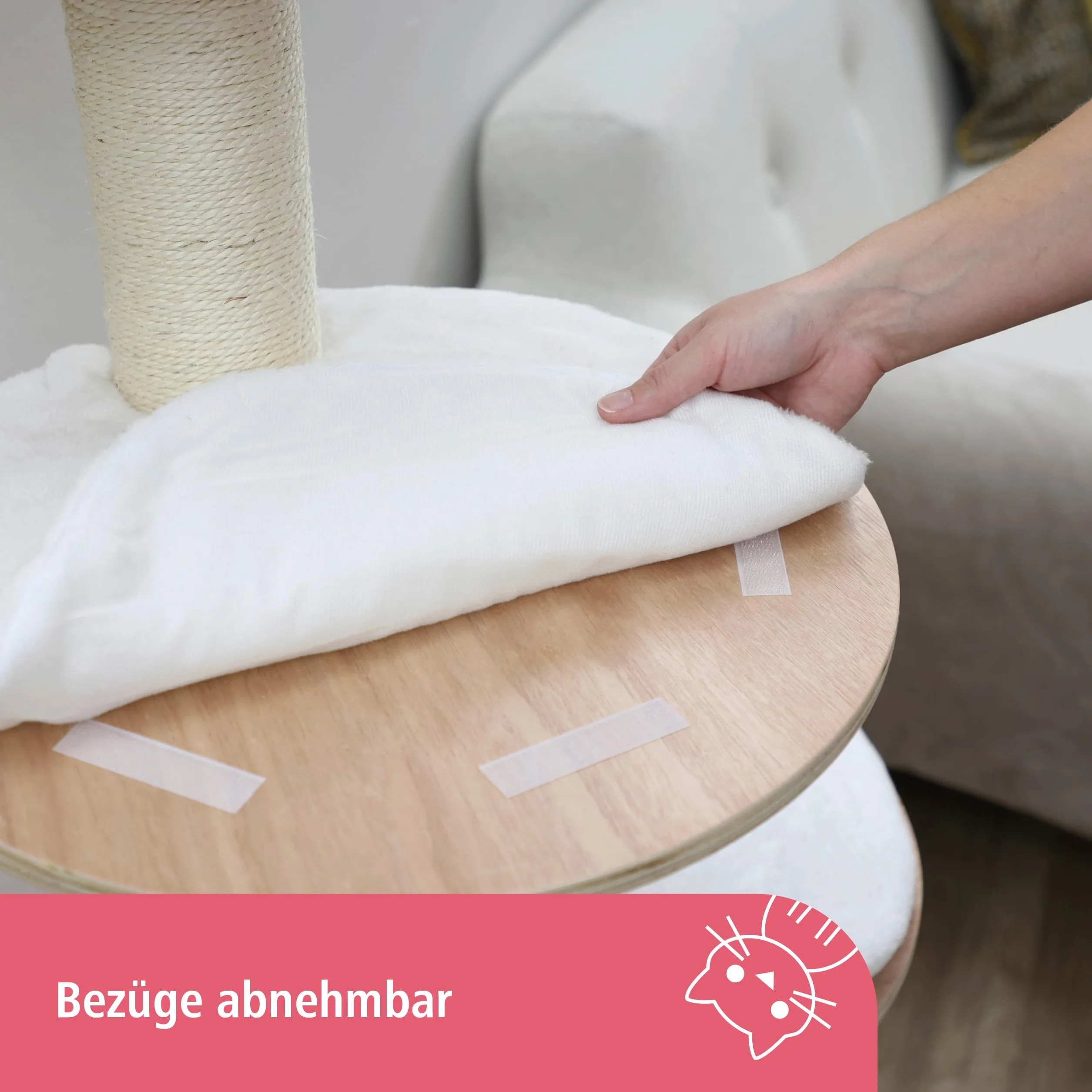 Kerbl Pet Wandkratzbaum Dolomit | Weiß, 168 cm hoch, Wandkratzbaum aus Holz, Plüsch und Sisal, mit abnehmbarem und gepolstertem Kissen