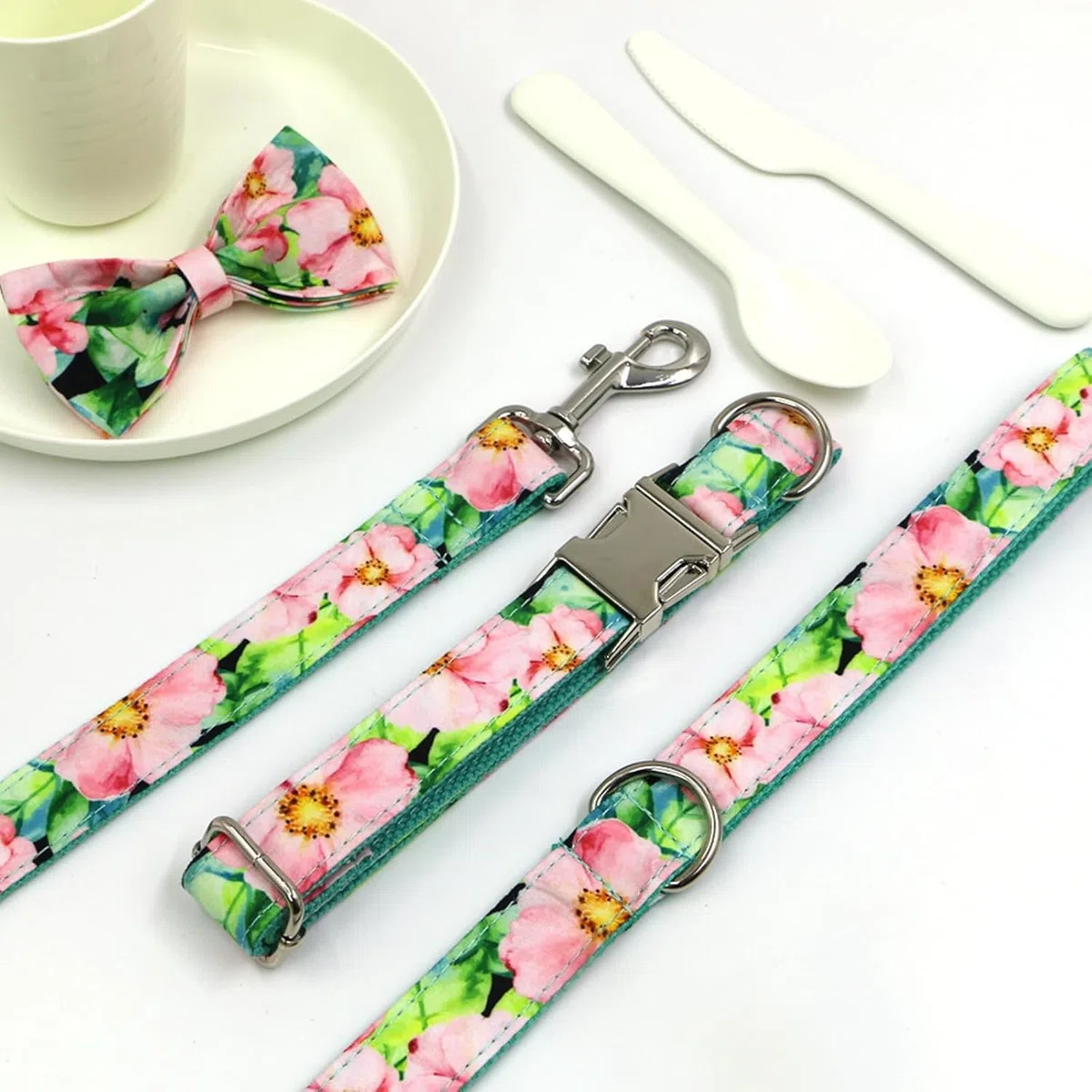 Haustierhalsband, Set aus Hundehalsband und Leine mit modischem Aufdruck. Verstellbares Fliege Metallschnalle Schnellverschluss, verdrehsichere(Pink,S)