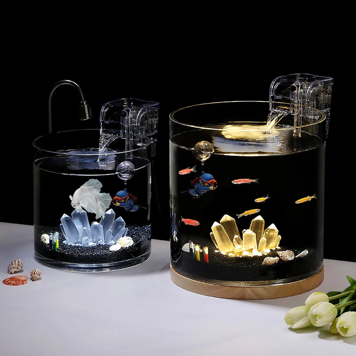 Betta-Aquarium-Starter-Set – Zylindrisches Kampffisch Aquarium mit Holzsockel, LED-Licht, Wasserpumpe – Goldfischbecken für Anfänger(25 * 25cm/9.8 * 9.8in)