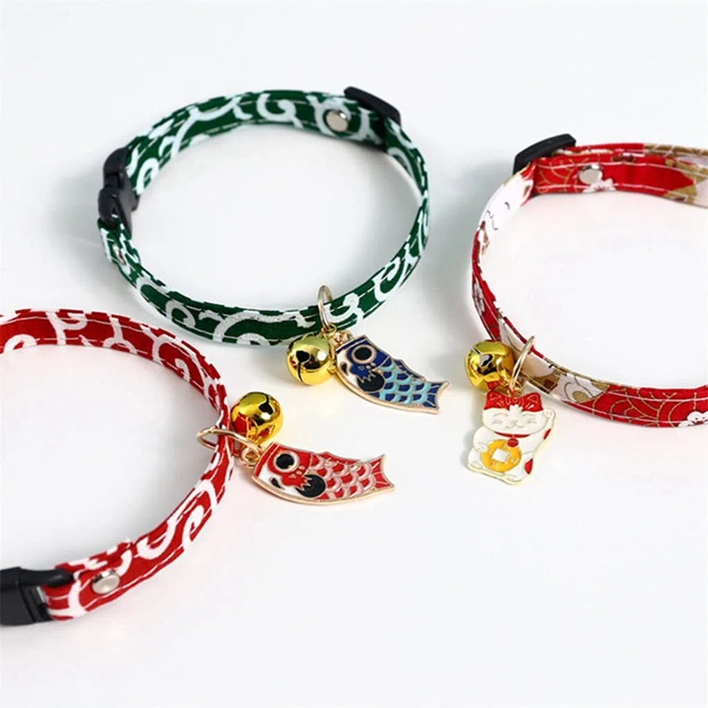 Niedliches Halsband für Katzen, Haustiere, mit Glocke, Katzenhalsband, verstellbar, für Sicherheitskätzchen, für Katzen, Welpen, Hunde (Farbe 3)