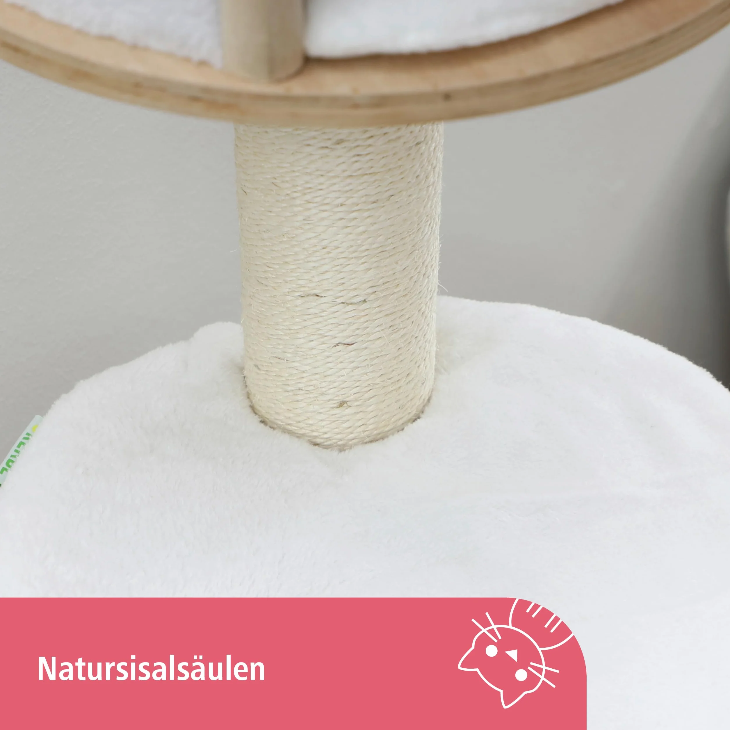 Kerbl Pet Wandkratzbaum Dolomit | Weiß, 168 cm hoch, Wandkratzbaum aus Holz, Plüsch und Sisal, mit abnehmbarem und gepolstertem Kissen