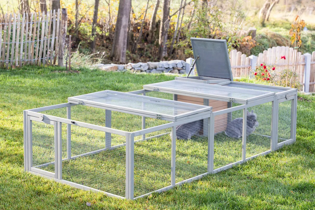 Kerbl Pet Freilaufgehege Luna, Kaninchenauslauf, Fichtenholz, 230 x 115 x 59 cm, mit Gitterdach, 13 mm Stababstand, Schutz vor Wetter