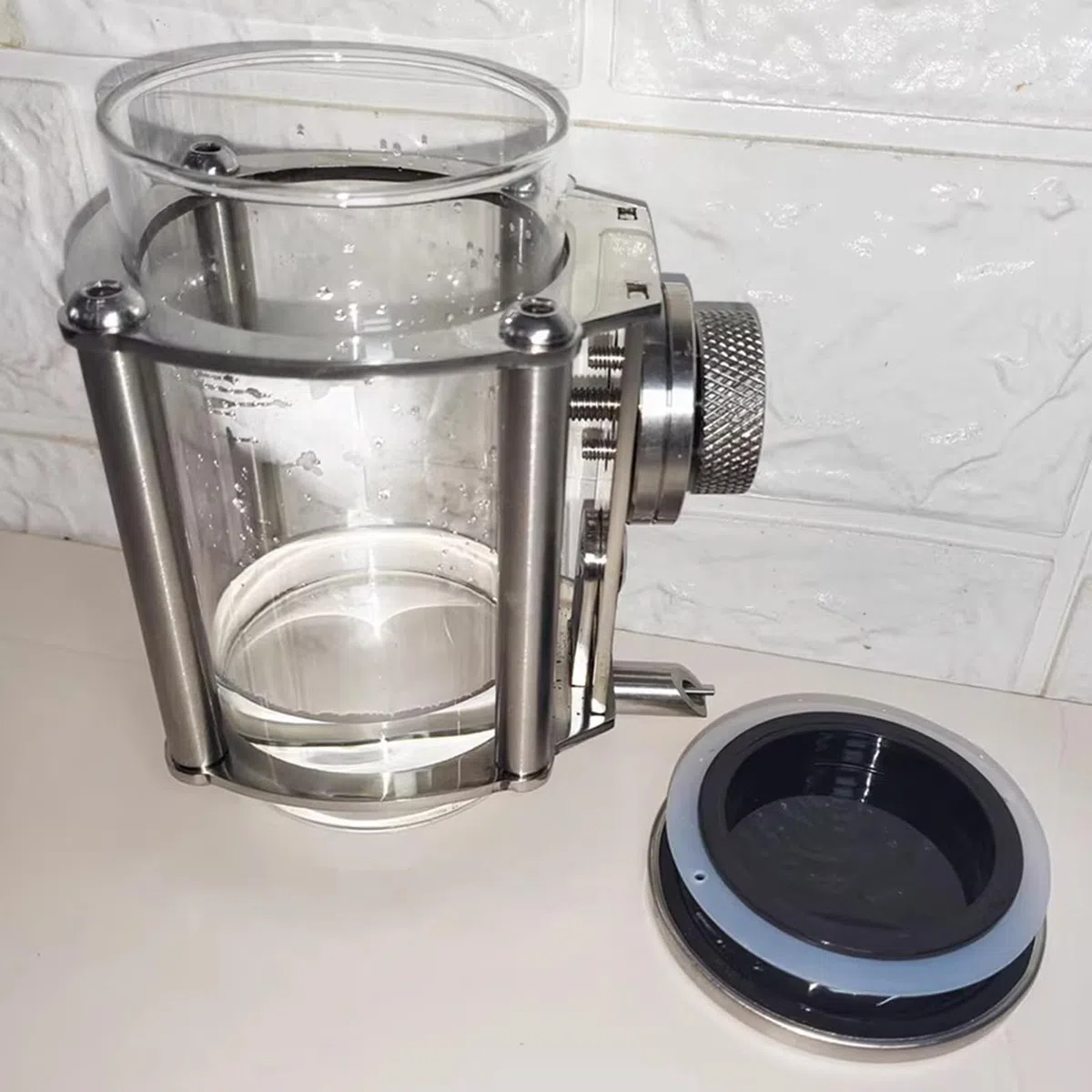 Robuste Glas-Wasserflasche für Haustiere, Edelstahl, tropffreie Trinkflasche, 350 ml, kaufester Wasserspender für Papageien, Vögel, Kaninchen und Nagetiere
